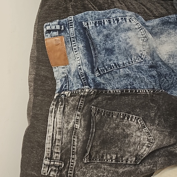 Jeans - Picture 3 of 3